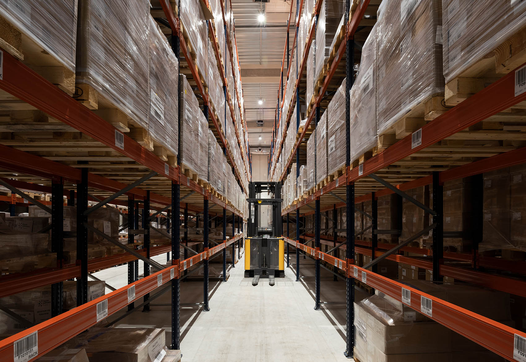 Vue intérieure d'un entrepôt de stockage LAPHAL